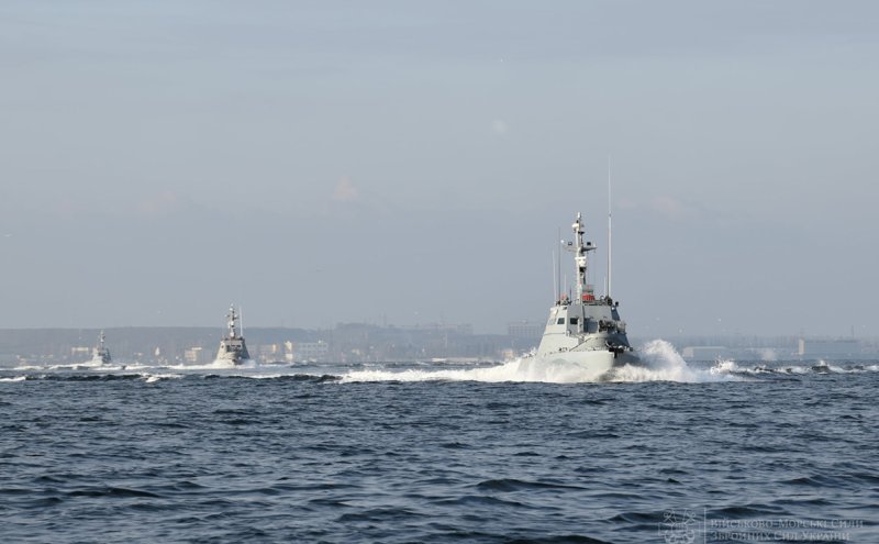 Катера ФСБ России в Азовском море