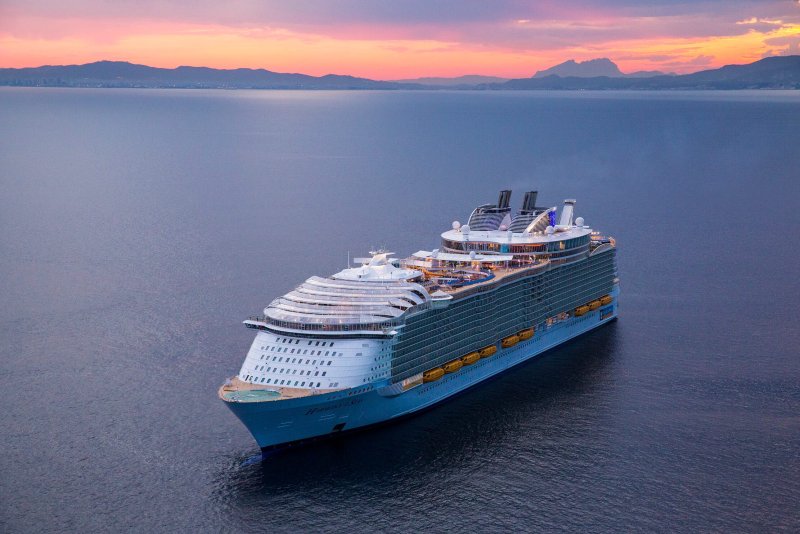 Harmony of the Seas круизный лайнер
