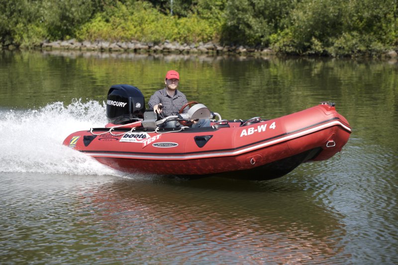 Лодка Zodiac Mark III