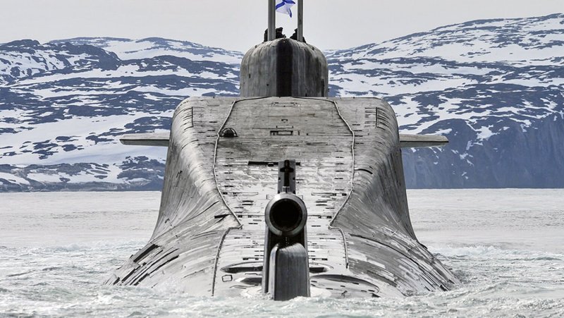 Атомная подводная лодка во льдах во время холодной войны