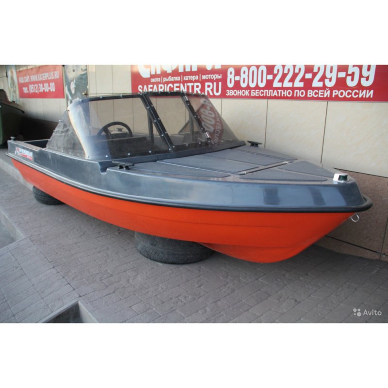 Лодка моторная Riverboat 41 Delta капотная