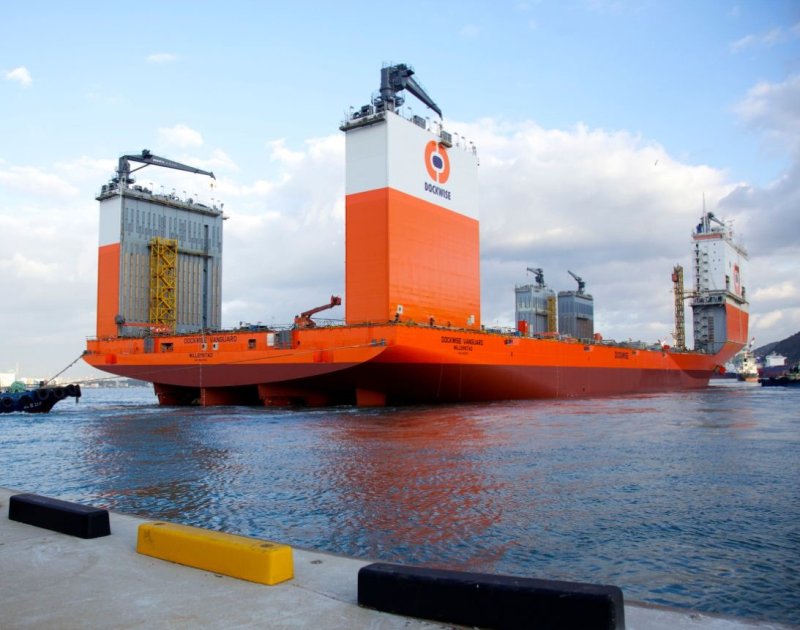 Dockwise Vanguard корабль
