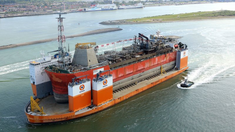 Полупогружное судно Dockwise Vanguard