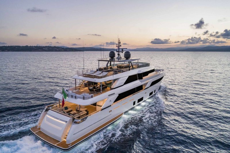 Custom line Navetta 42