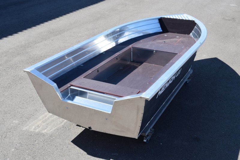 Устойчивость и отзывы лодки Neman 400