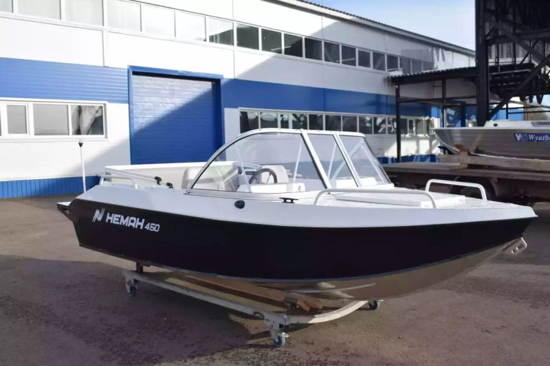 Лодка Неман 450