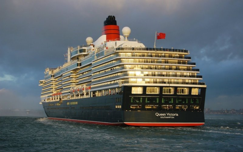 Круизный лайнер Queen Victoria