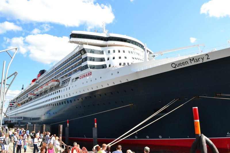 Круизный лайнер Queen Mary