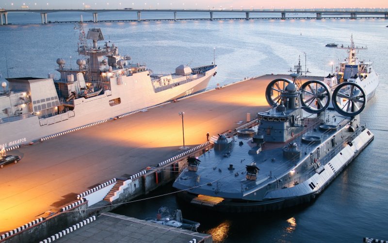 Zubr-class LCAC