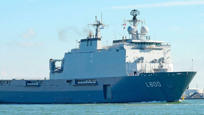 Корабль HNLMS Rotterdam