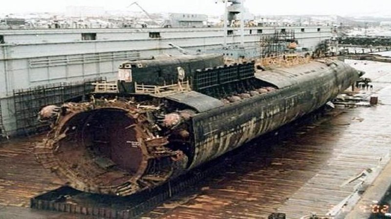 Курск подводная лодка в Сухом доке