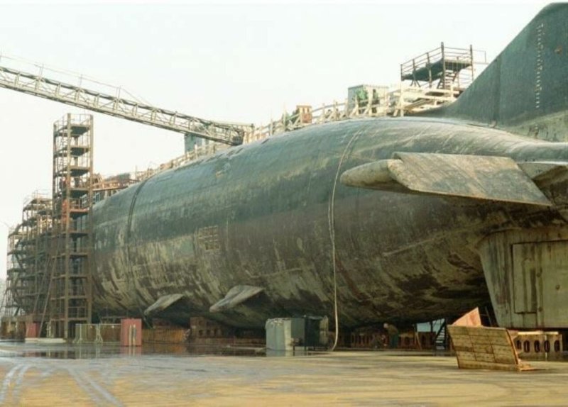 Атомная подводная лодка Курск 2000