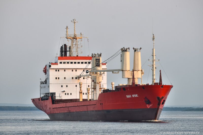 Сухогруз Ямал