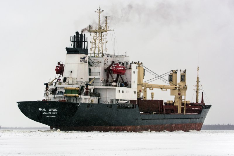 Судно Ирбис краболов