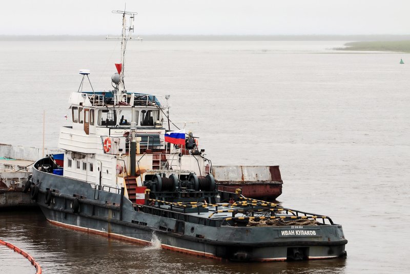 Буксир-толкач р-14