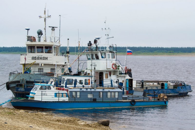 Речной катер кс104