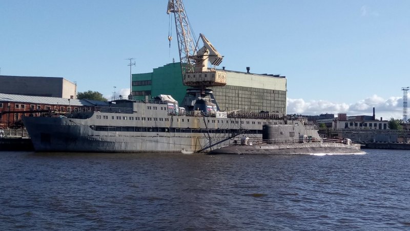 Судно волна Адмиралтейские верфи