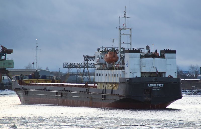 Теплоход Амур 2527