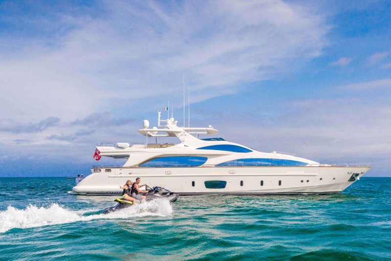 Яхта Azimut 92