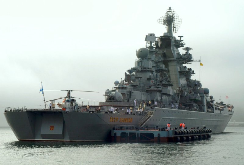Флагман ВМФ России Петр Великий