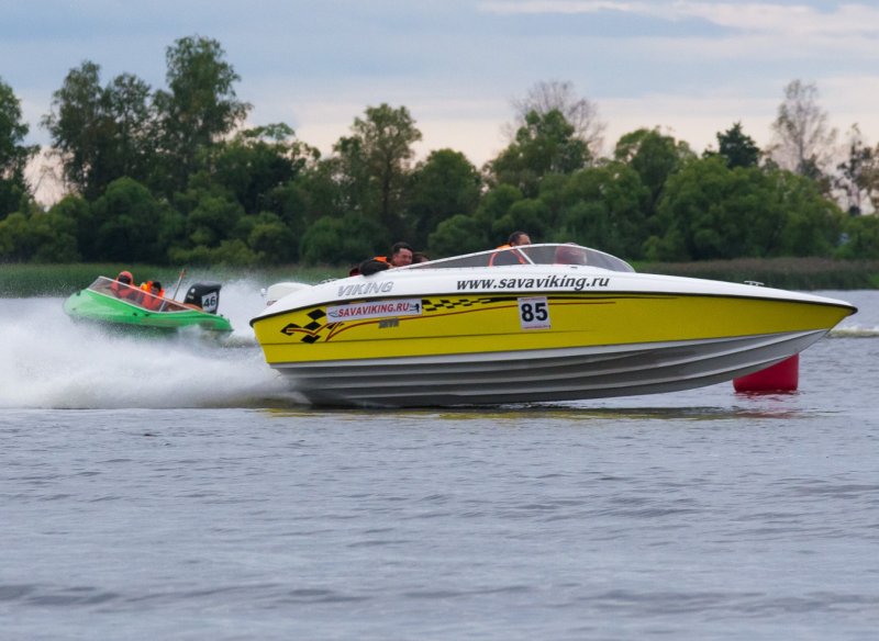 Caba 700 Viking катер