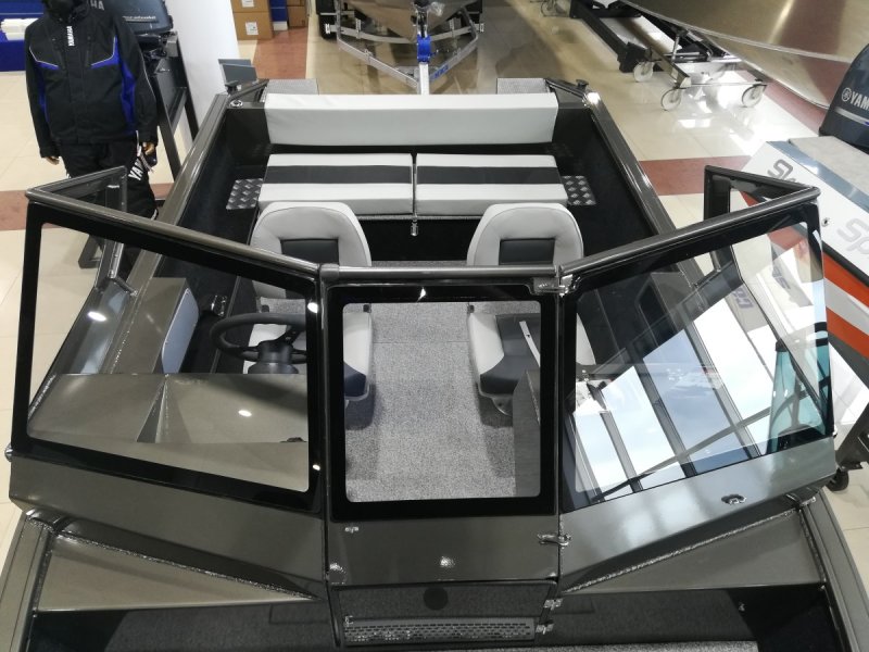 Лодка Viking 4.6