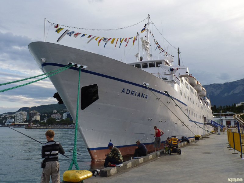 Корабль Адриан Эванс