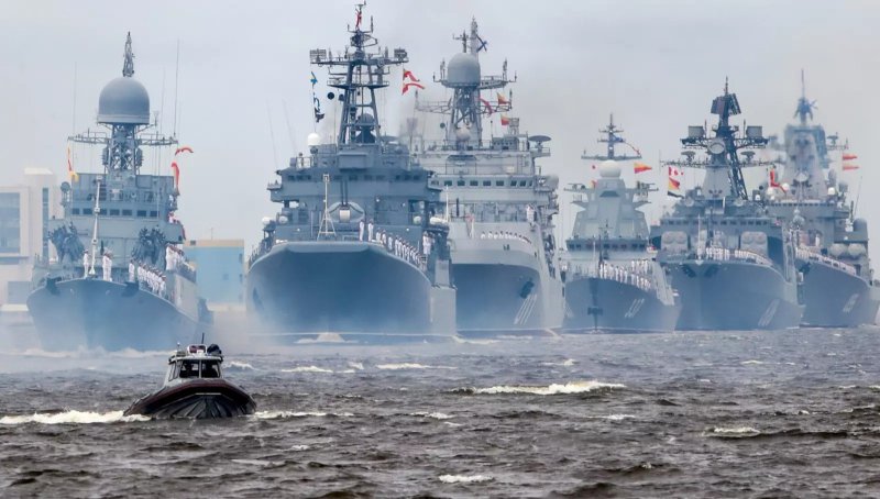Военно-морской парад в Санкт-Петербурге 2021