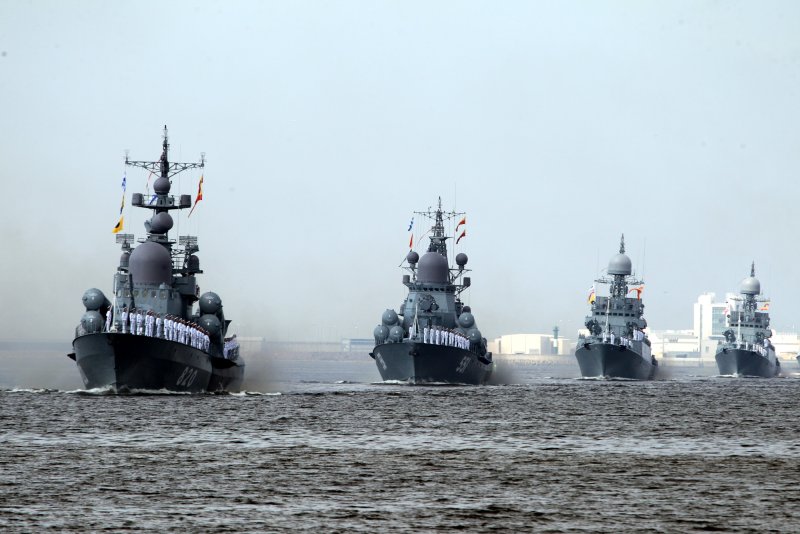 Военно морской парад в Кронштадте Петр Великий