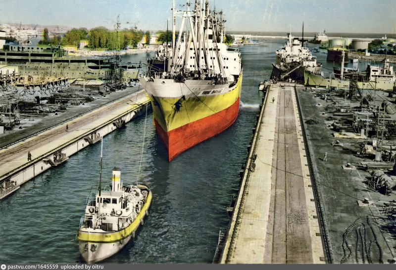 Болгария Варна док