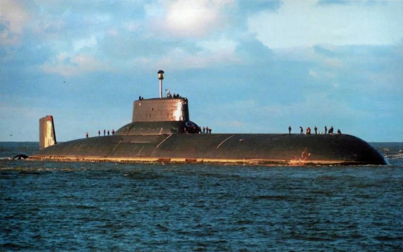 Подводная лодка акула