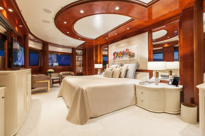 Golden Yachts 82.5 Omega