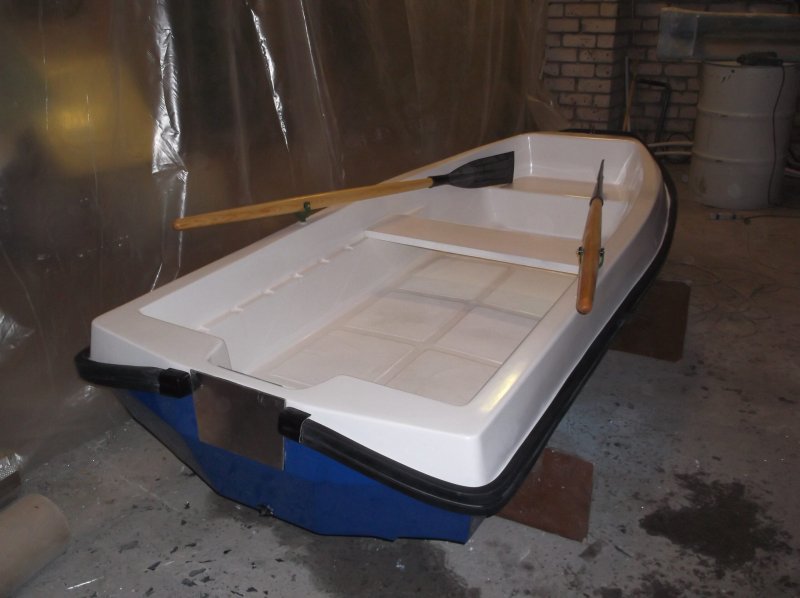 Лодка стеклопластиковая стелс 315