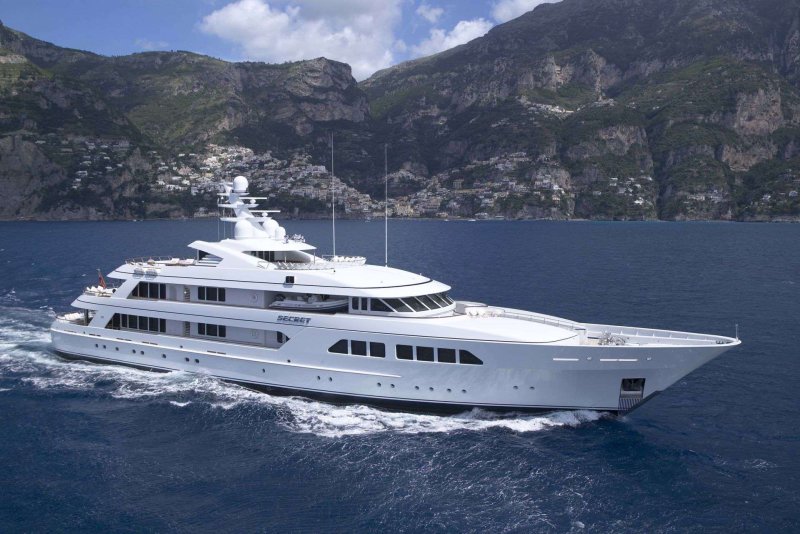 Majesty 62