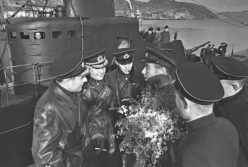 Лунин командир подводной лодки к-21