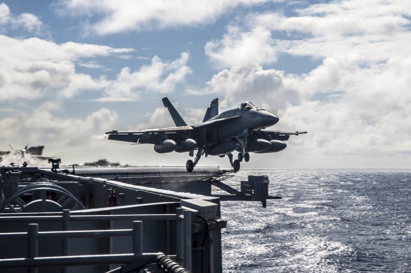 F A 18 super Hornet вертикальный взлет