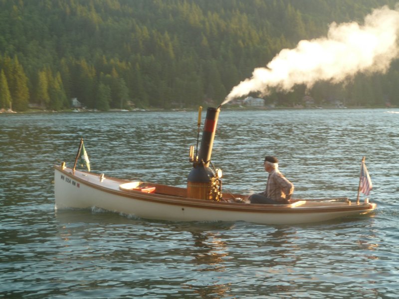 Паровой катер Steamboat