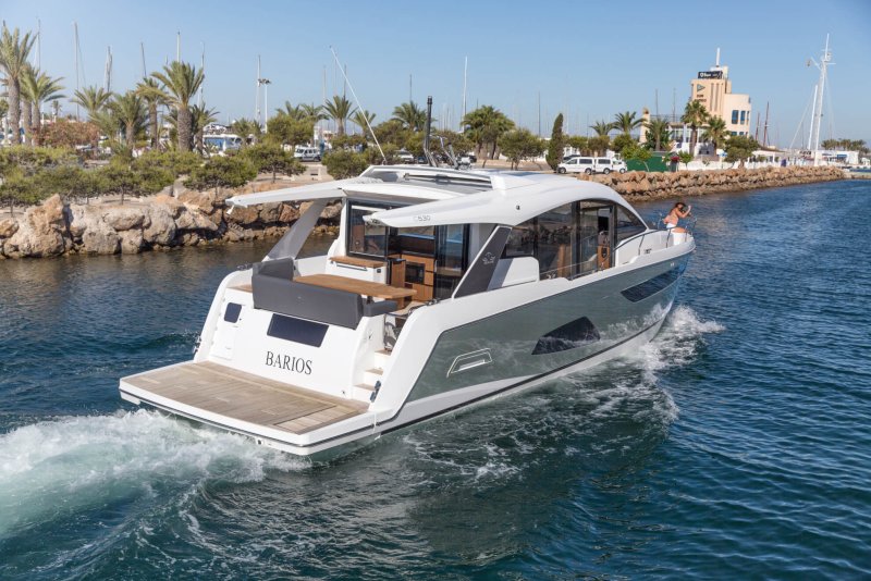 Sealine 530