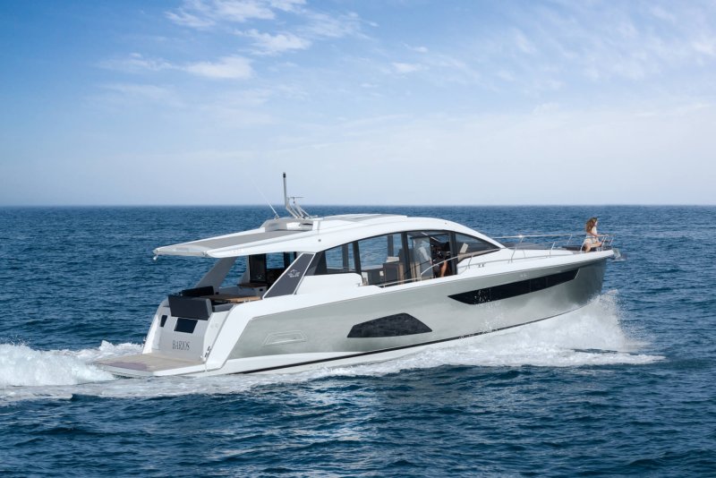 Sealine c530