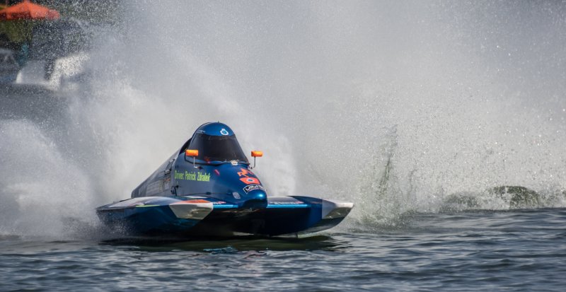 Race Sport катер