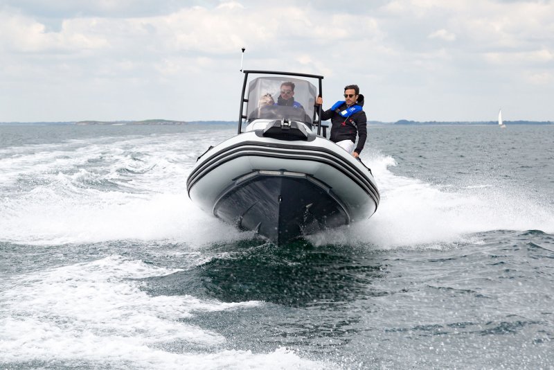 Моторная лодка Zodiac Nautic -