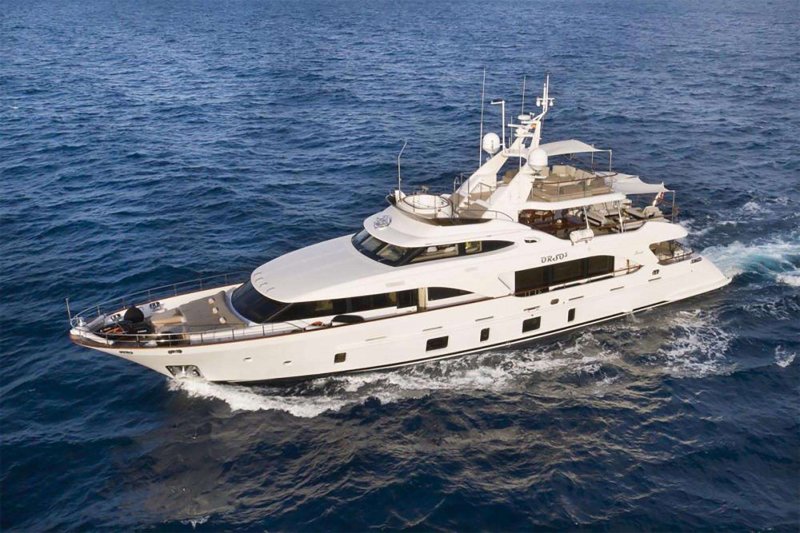 Benetti 50 Парус