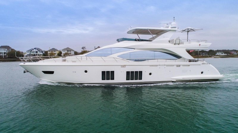 Azimut 62 моторная яхта с флайбриджем