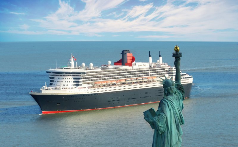 Океанский лайнер Queen Mary 2