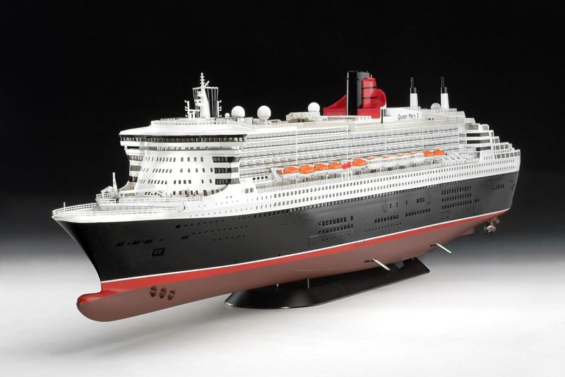 Revell Queen Mary 2 1/400