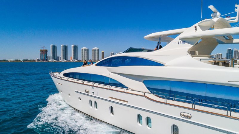 Azimut 46 яхта Vladislav
