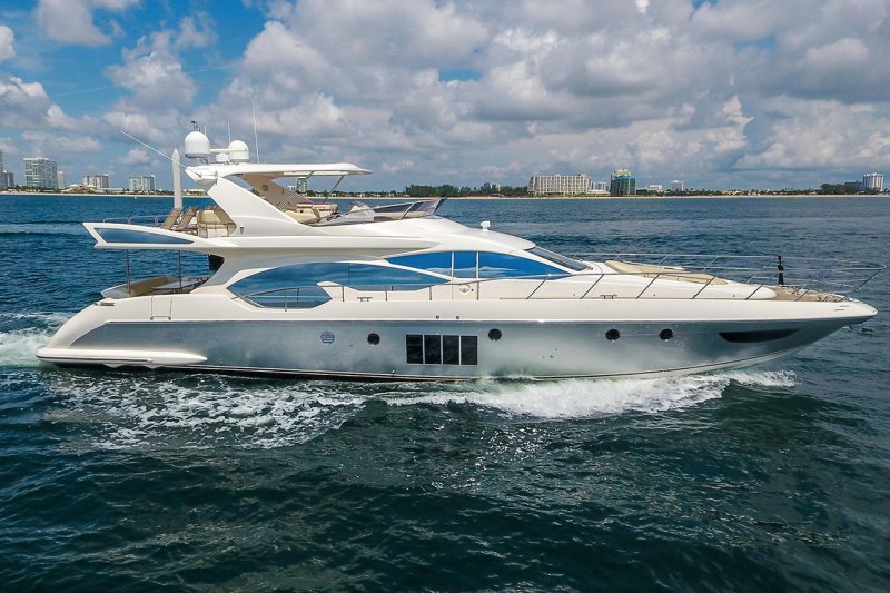 Azimut 57 яхта