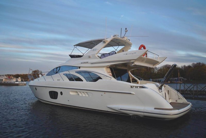 Яхта Azimut