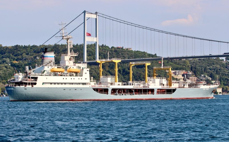 Большой морской танкер «Борис Бутома»