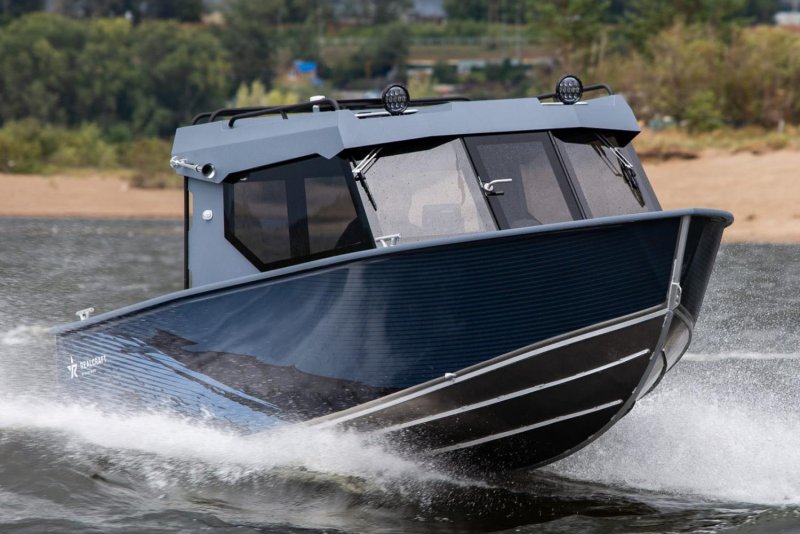 Катер REALCRAFT 600 Cabin